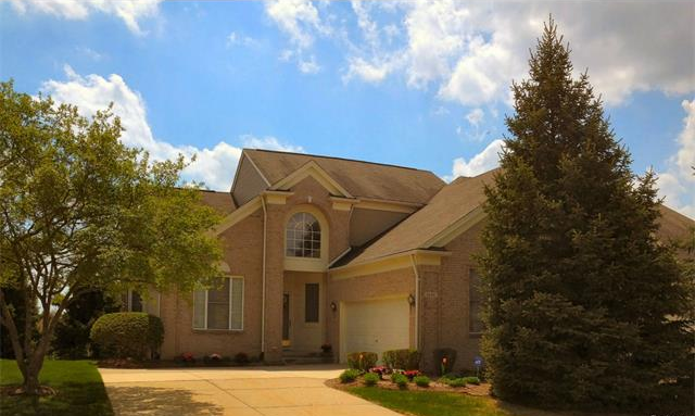 Homes for sale in Maple Ridge Creek Village Rochester MI 